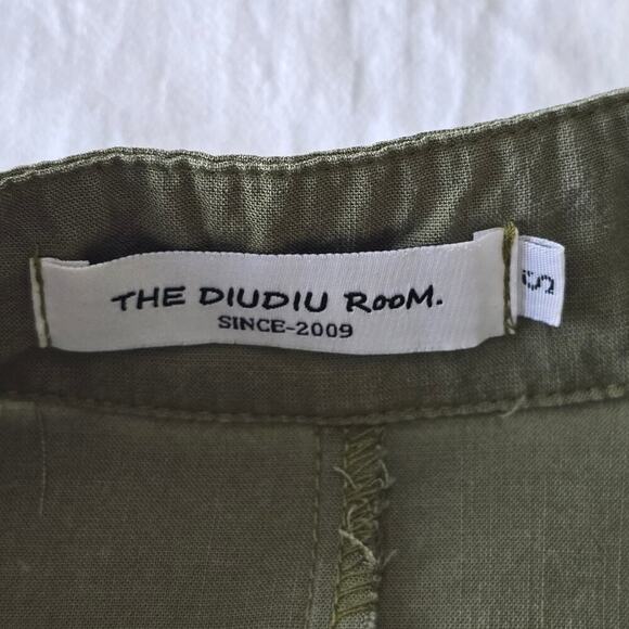 Embroidered Floral Army Green Cargo Romper Short Roll Sleeves Tie Waist Button - Picture 5 of 10